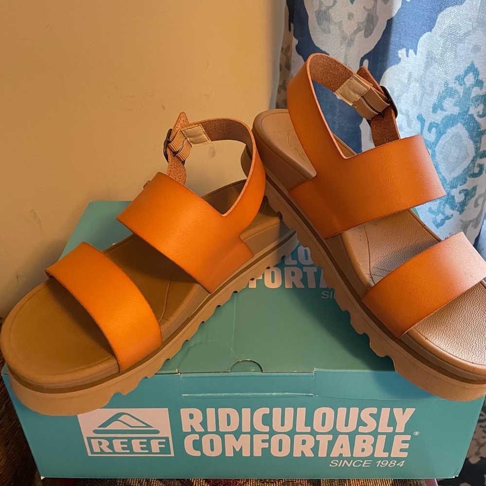 Reef Women’s Orange Dual-Strap Leather Sandals - Picture 5 of 5